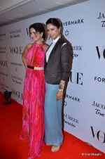 Sameera Reddy, Sushma Reddy at Vogue_s 5th Anniversary bash in Trident, Mumbai on 22nd Sept 2012 (141).JPG